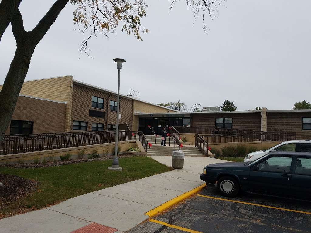 Robert C Hill Elementary School | 616 Dalhart Ave, Romeoville, IL 60446, USA | Phone: (815) 886-4343