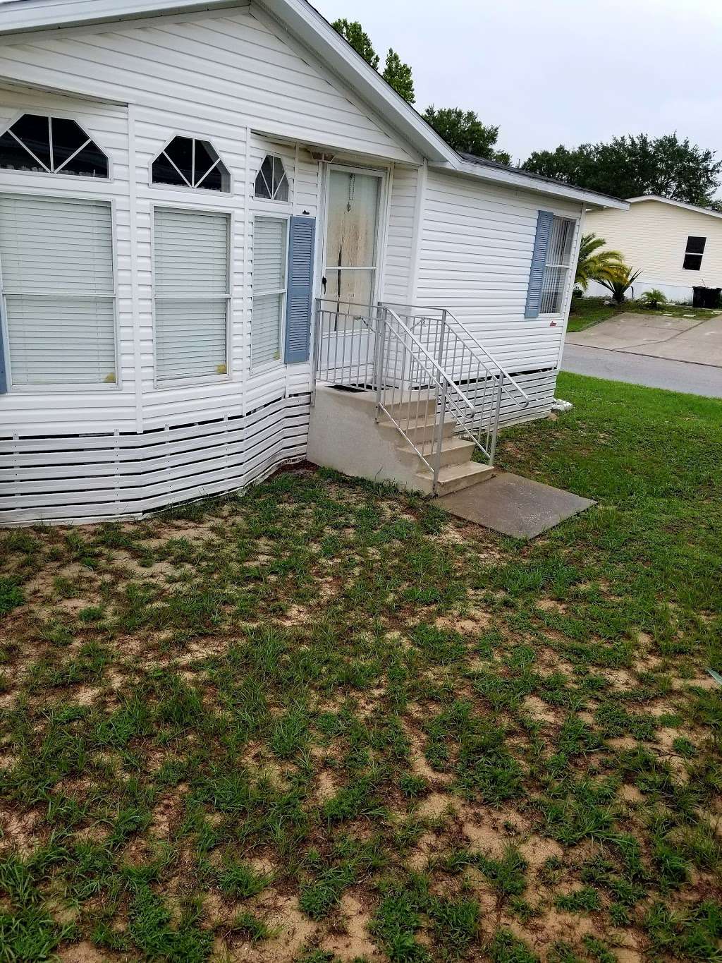 Orange Lake | 15840 FL-50 Lot 32, Clermont, FL 34711, USA | Phone: (888) 520-7906