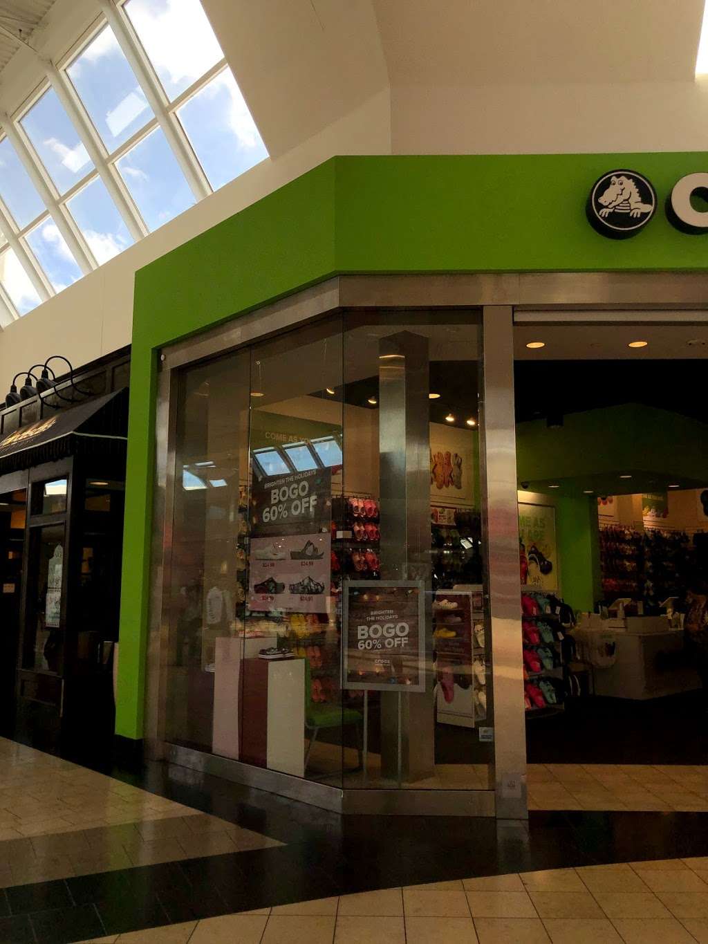 Crocs | 1455 NW 107th Ave, Miami, FL 33172 | Phone: (305) 470-1153