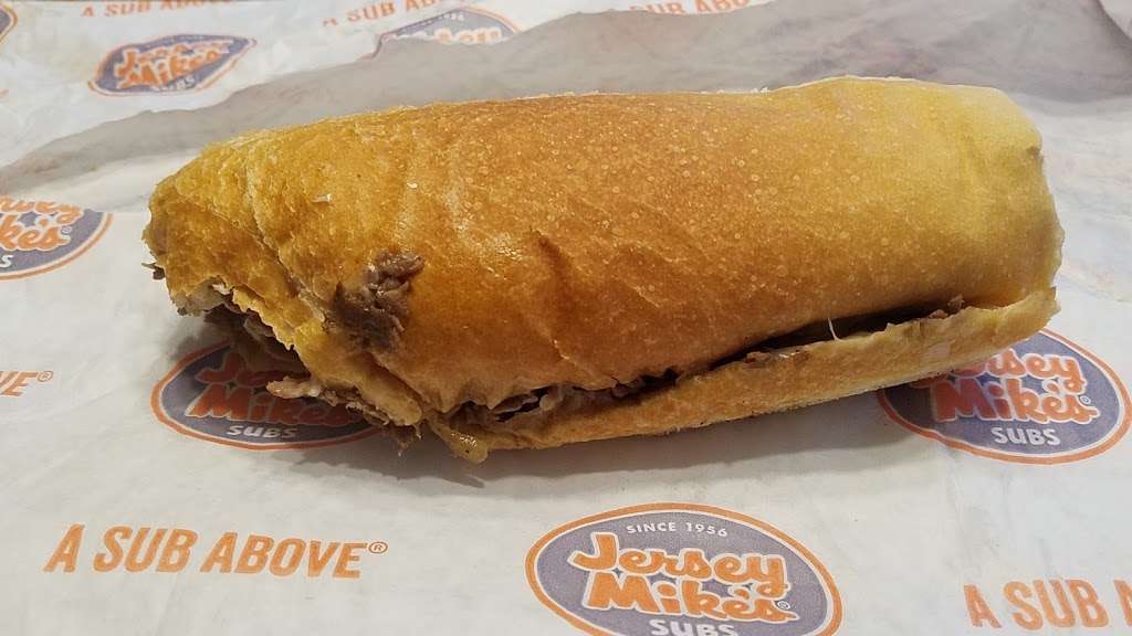 Jersey Mikes Subs | 2070 IL-50 Suite 600, Bourbonnais, IL 60914, USA | Phone: (815) 523-7103