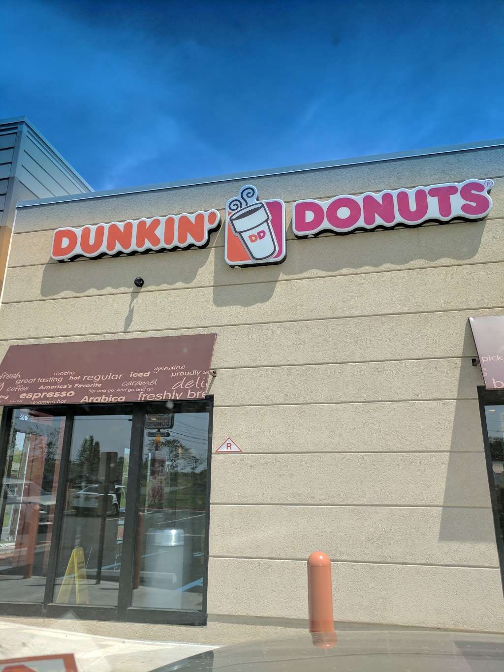 Dunkin Donuts | 1671 Crown Point Rd, Thorofare, NJ 08086, USA | Phone: (856) 537-1615