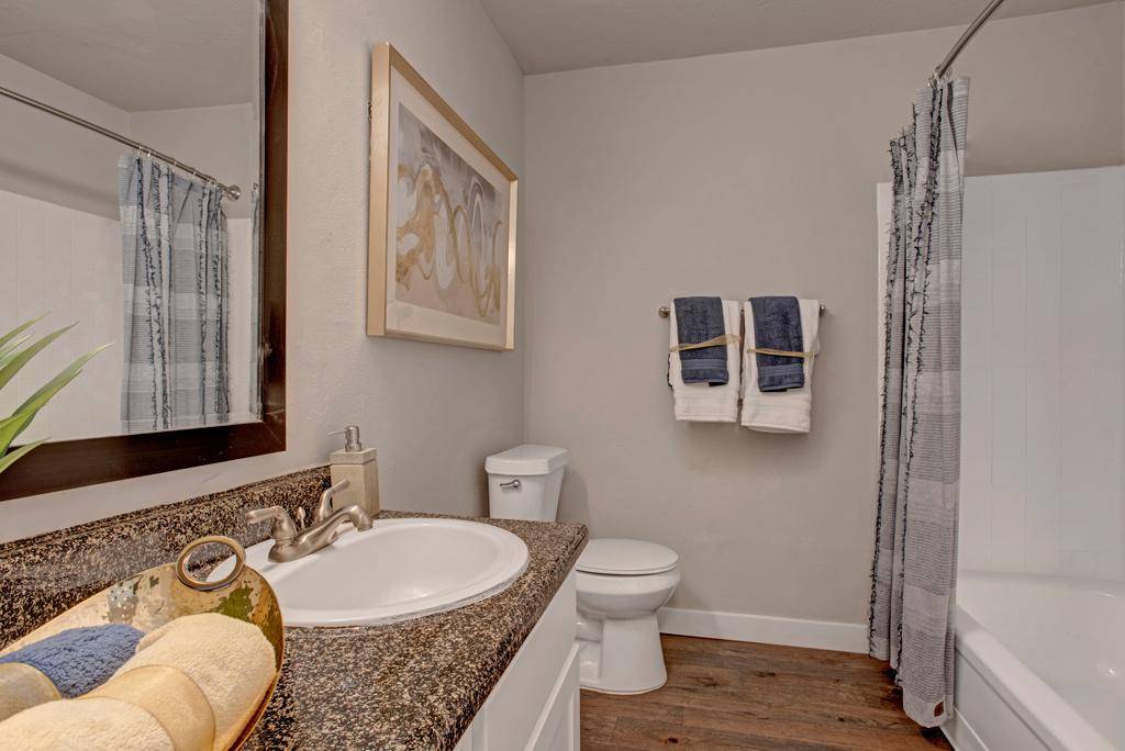 Lodge on 84th Apartments | 1327 W 84th Ave, Federal Heights, CO 80260, USA | Phone: (303) 427-3039