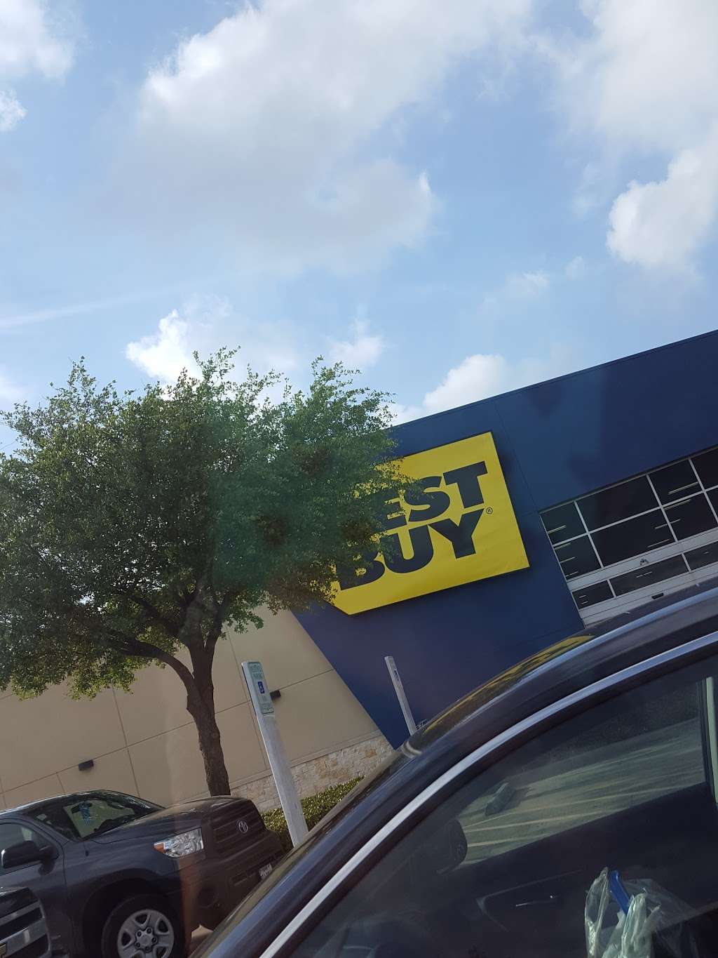 Best Buy | 2510 Gulf Fwy S, League City, TX 77573, USA | Phone: (281) 337-8617