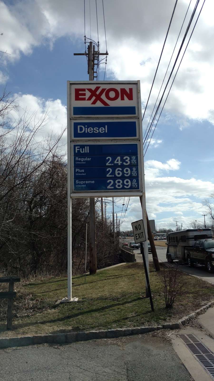 Exxon | 414 US-22, Whitehouse Station, NJ 08889 | Phone: (908) 534-2032