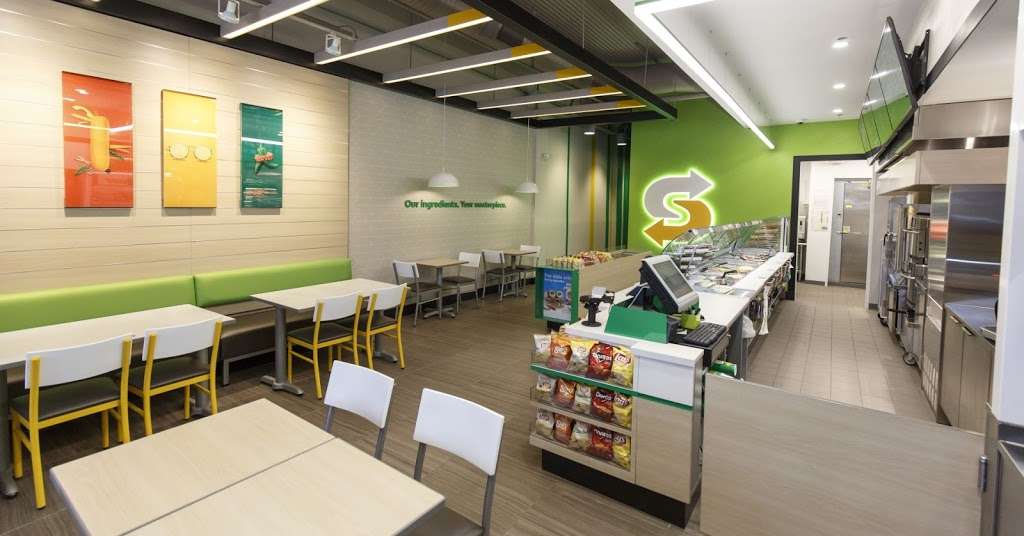 Subway | 735 Whitfield Dr, Columbus, IN 47201, USA | Phone: (812) 378-2602