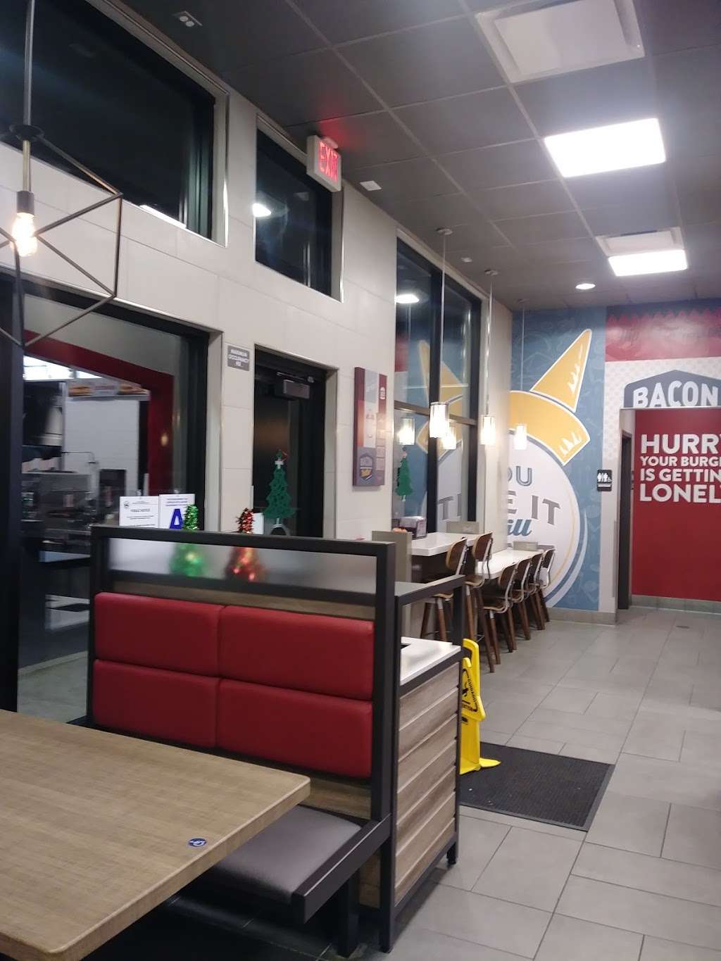 Jack in the Box | 1001 E Alessandro Blvd, Riverside, CA 92508, USA | Phone: (951) 653-5467