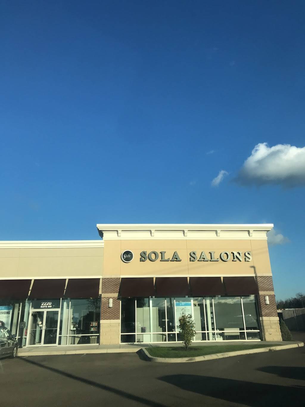 Sola Salon Studios | 2220 Southwestern Blvd, West Seneca, NY 14224, USA | Phone: (716) 941-7034