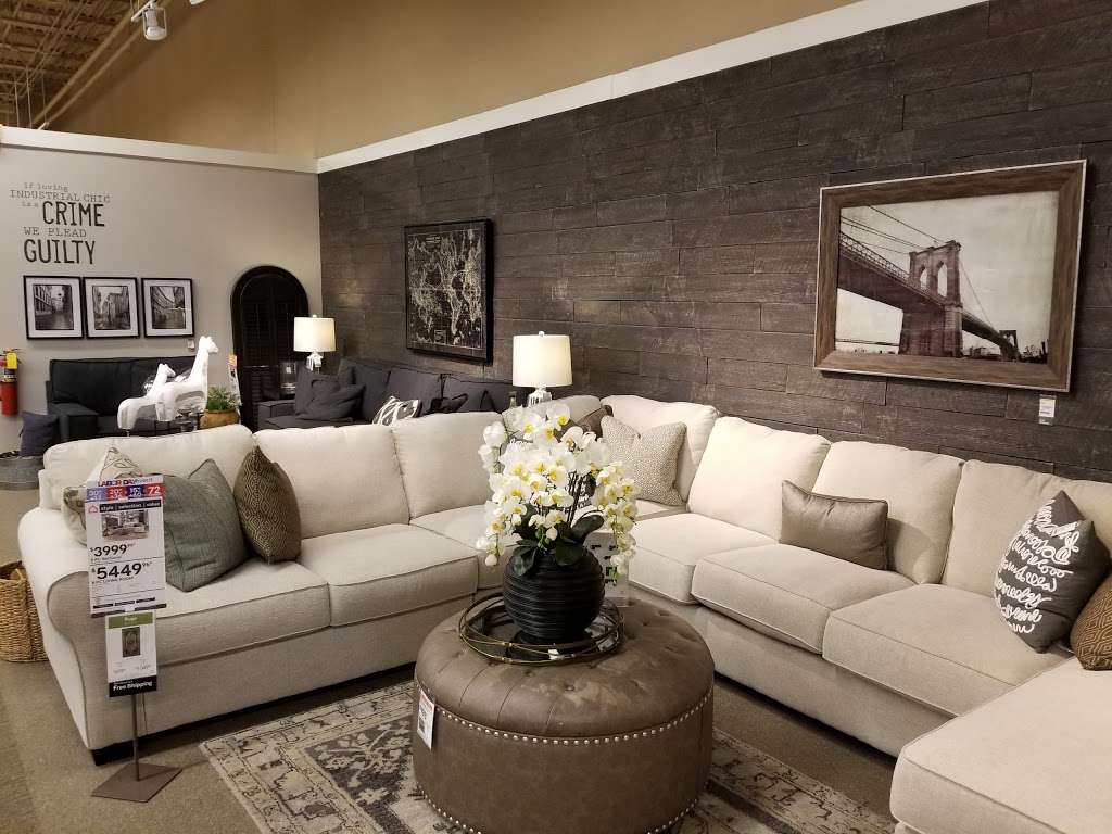 Ashley HomeStore | 905 Perimeter Dr, Schaumburg, IL 60173, USA | Phone: (847) 240-5910