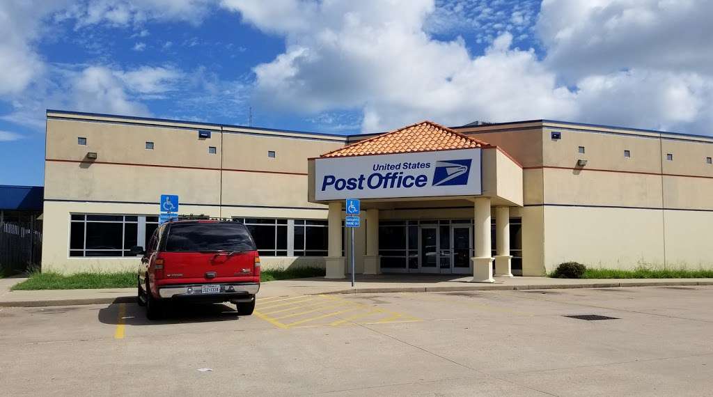 United States Postal Service | 5826 Broadway Avenue J, Galveston, TX 77551, USA | Phone: (800) 275-8777