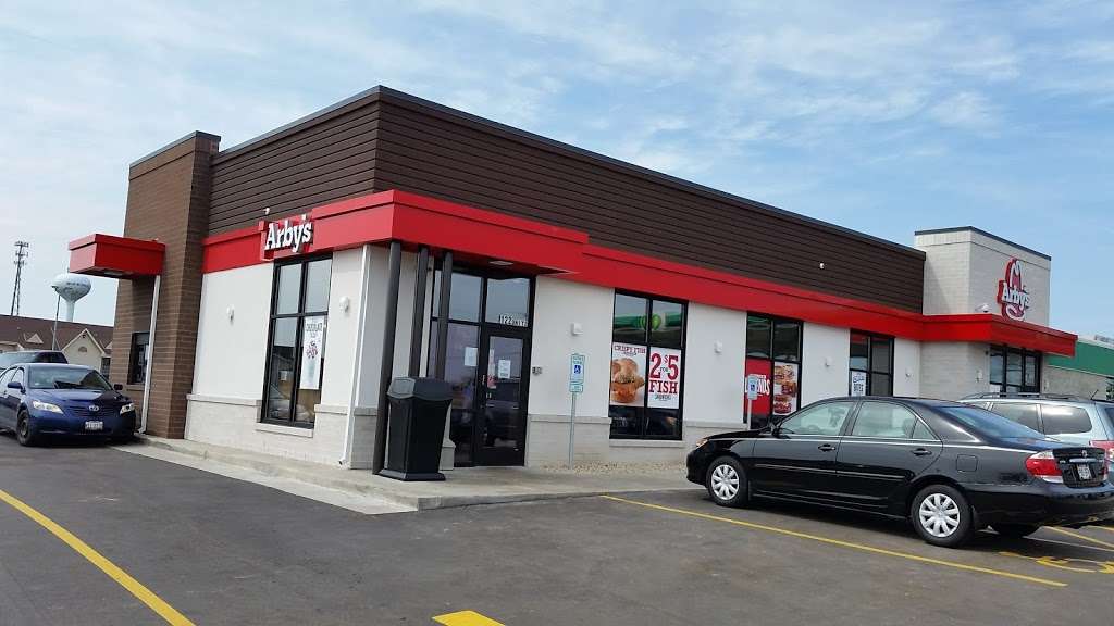 Arbys | 122 Arrowhead Dr, Mukwonago, WI 53149, USA | Phone: (262) 264-6888