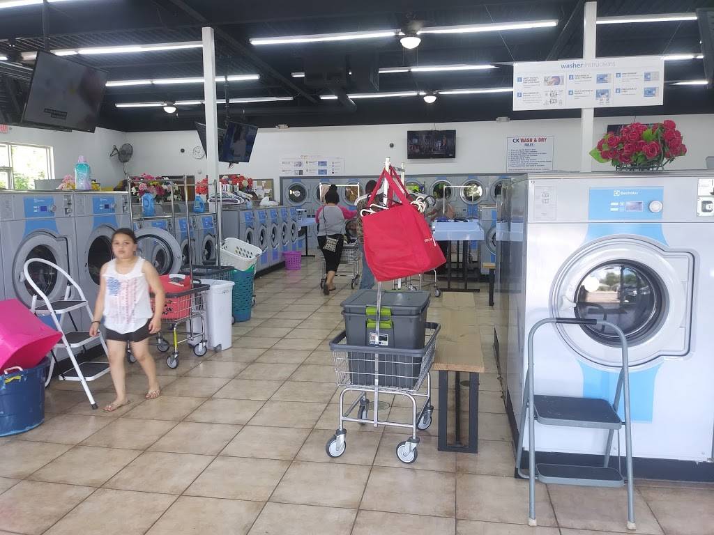 Ck Wash-N-Dry Lavanderia | Keats Dr, Dallas, TX 75211, USA | Phone: (214) 854-2221