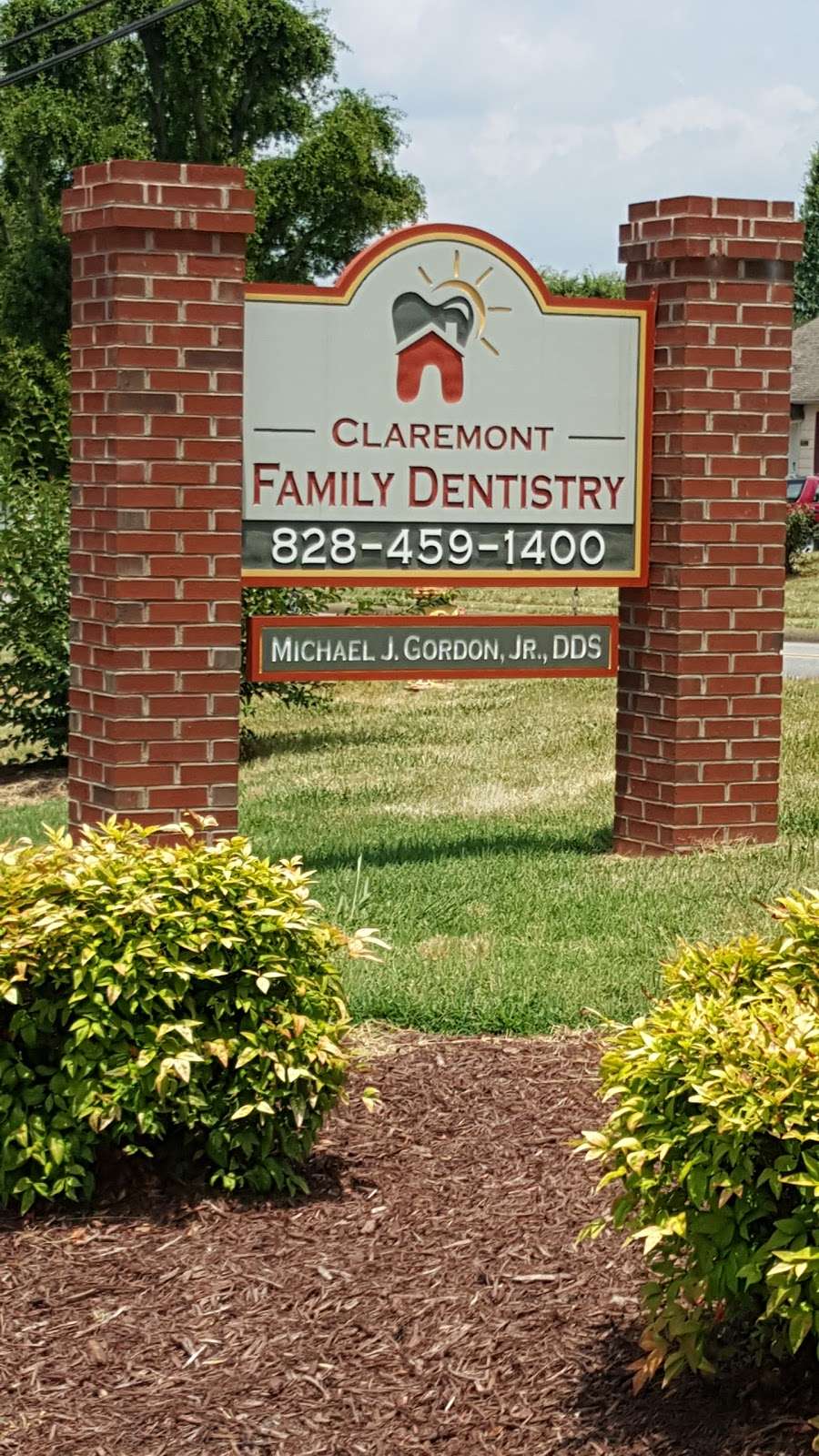 Claremont Family Dentistry | 2953 N Oxford St, Claremont, NC 28610, USA | Phone: (828) 459-1400