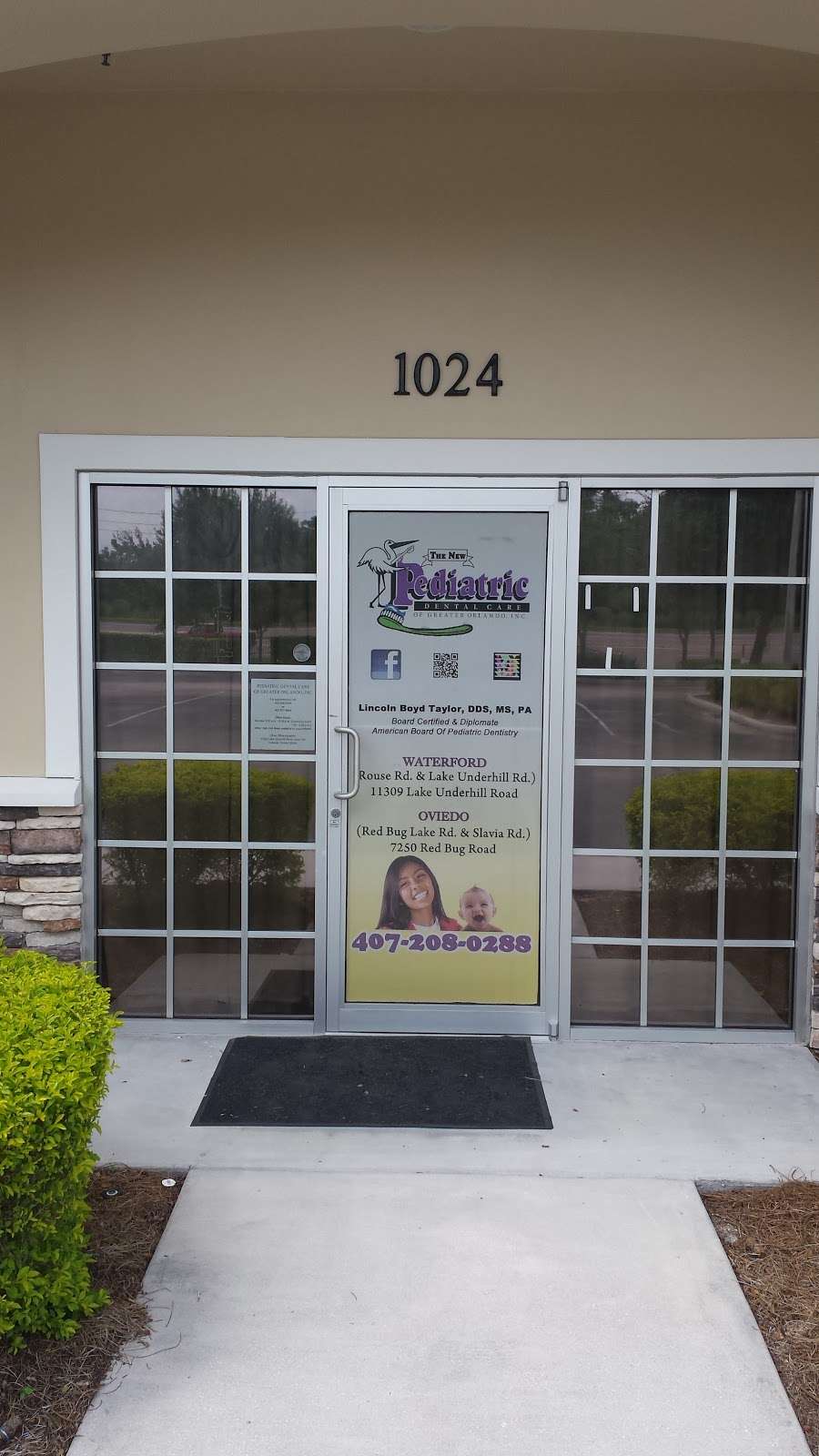 Taylor Lincoln DDS | 7250 Red Bug Lake Rd #1024, Oviedo, FL 32765, USA | Phone: (407) 208-0288
