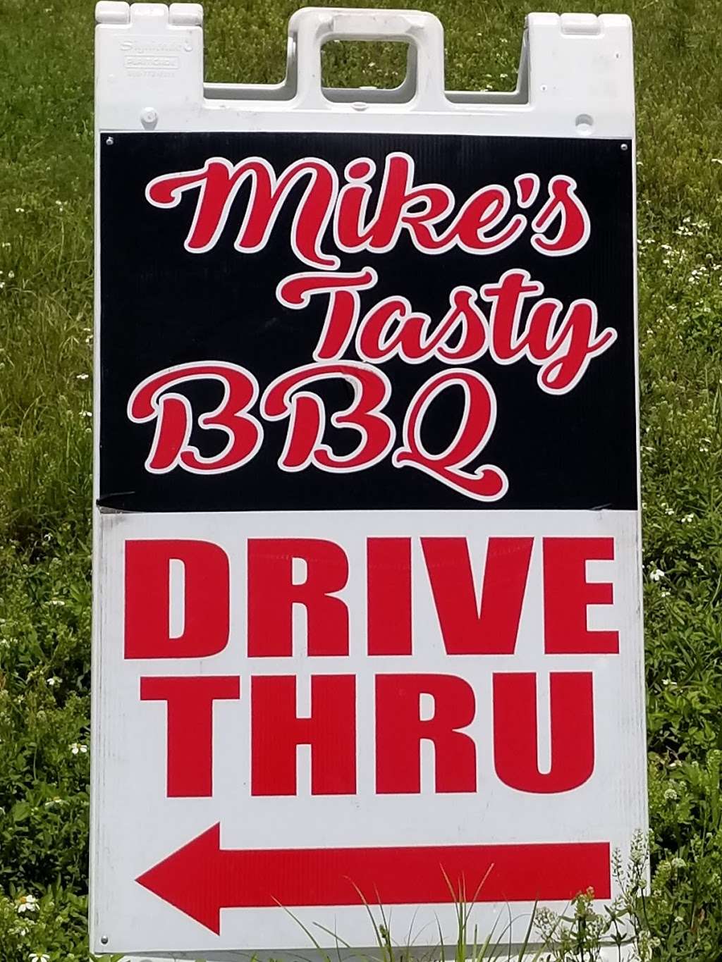 Mikes Tasty BBQ | 1554-1596 Limit Ave, Mt Dora, FL 32757, USA | Phone: (352) 988-3859