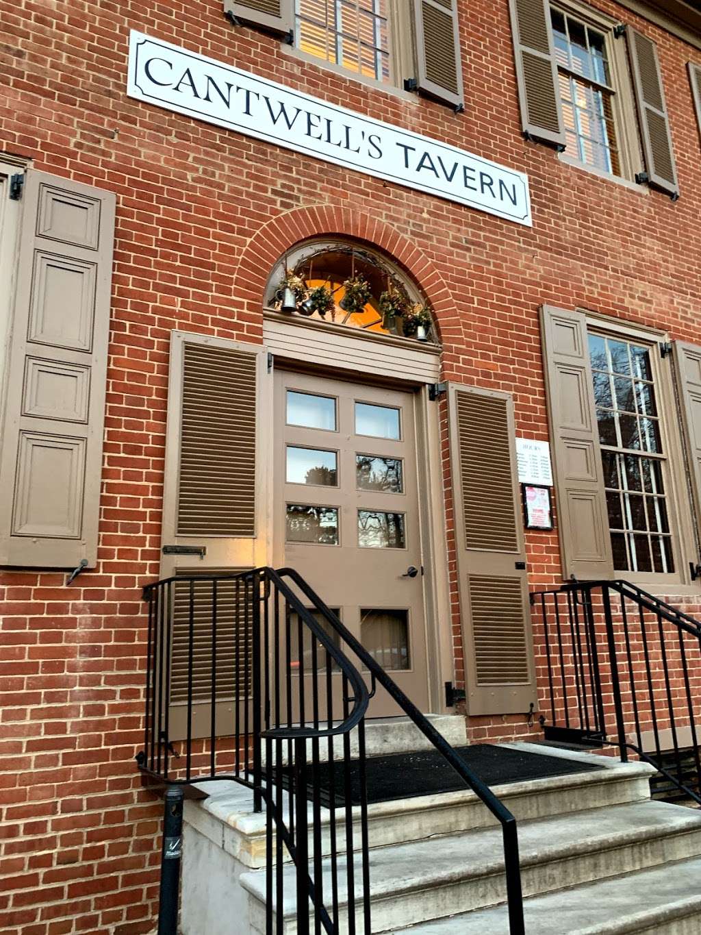 Cantwells Tavern | 109 Main St, Odessa, DE 19730 | Phone: (302) 376-0600