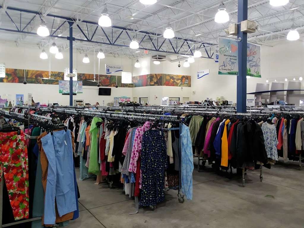 Goodwill Lakeland Superstore | 5411 Florida Ave S, Lakeland, FL 33813, USA | Phone: (863) 646-4301