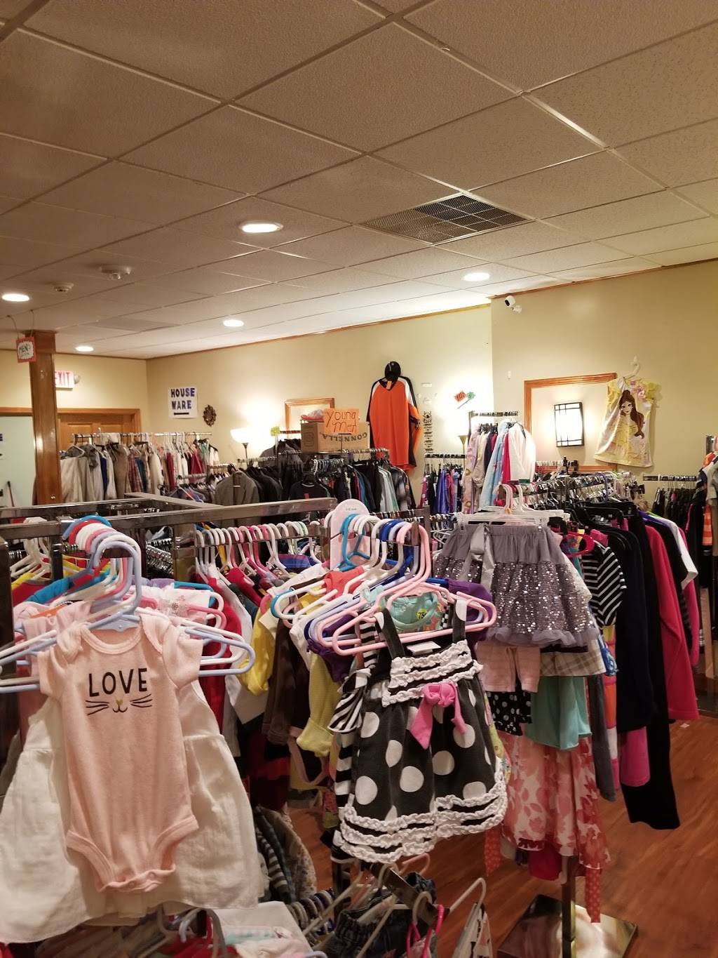 Windows of Faith Thrift Store, 2816 Ames Ave, Omaha, NE 68111, USA