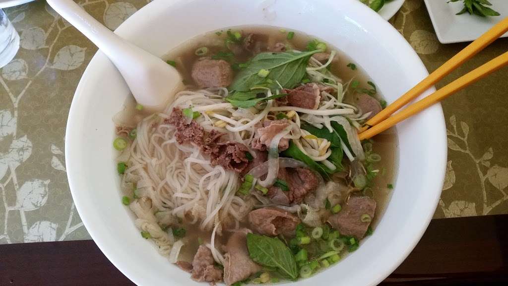 Pho & Beyond | 47 Easton Rd, Willow Grove, PA 19090, USA | Phone: (215) 659-3464