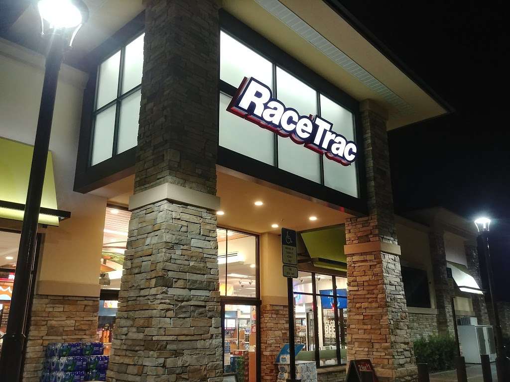 RaceTrac | 1600 S John Young Pkwy, Kissimmee, FL 34741, USA | Phone: (407) 933-3700