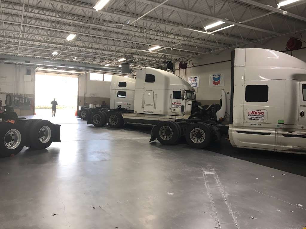 RPS truck repair and towing | 2440 S Wolf Rd, Des Plaines, IL 60018 | Phone: (847) 621-2197