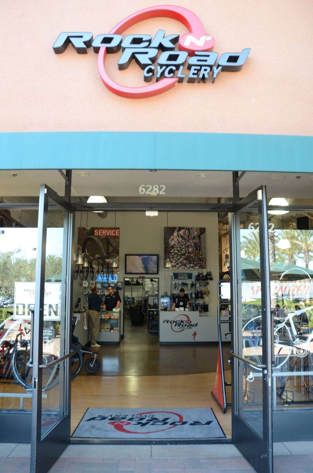 Rock N Road Cyclery Irvine | 6282 Irvine Blvd, Irvine, CA 92620, USA | Phone: (949) 733-2453