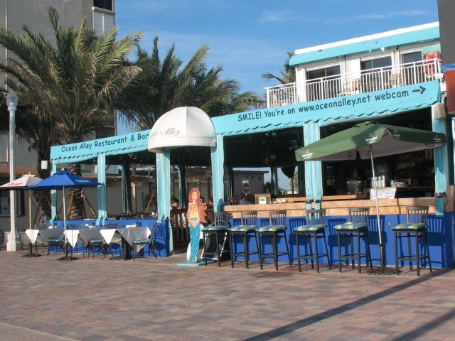 Ocean Alley Restaurant & Beach Bar | 900 N Broadwalk, Hollywood, FL 33019, USA | Phone: (954) 921-6171
