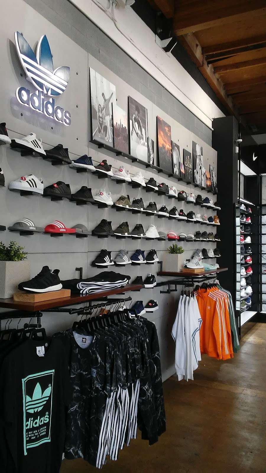 Shoe Palace | 136 E Compton Blvd, Compton, CA 90220, USA | Phone: (424) 296-0435