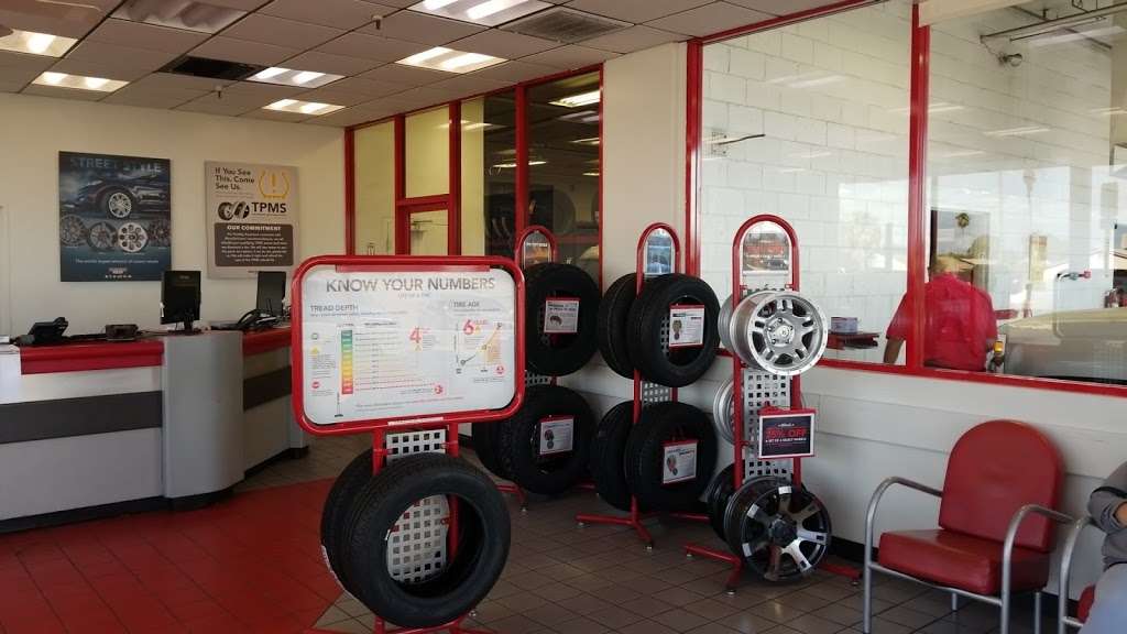 Discount Tire | 7231 W Indian School Rd, Phoenix, AZ 85033, USA | Phone: (623) 846-3809