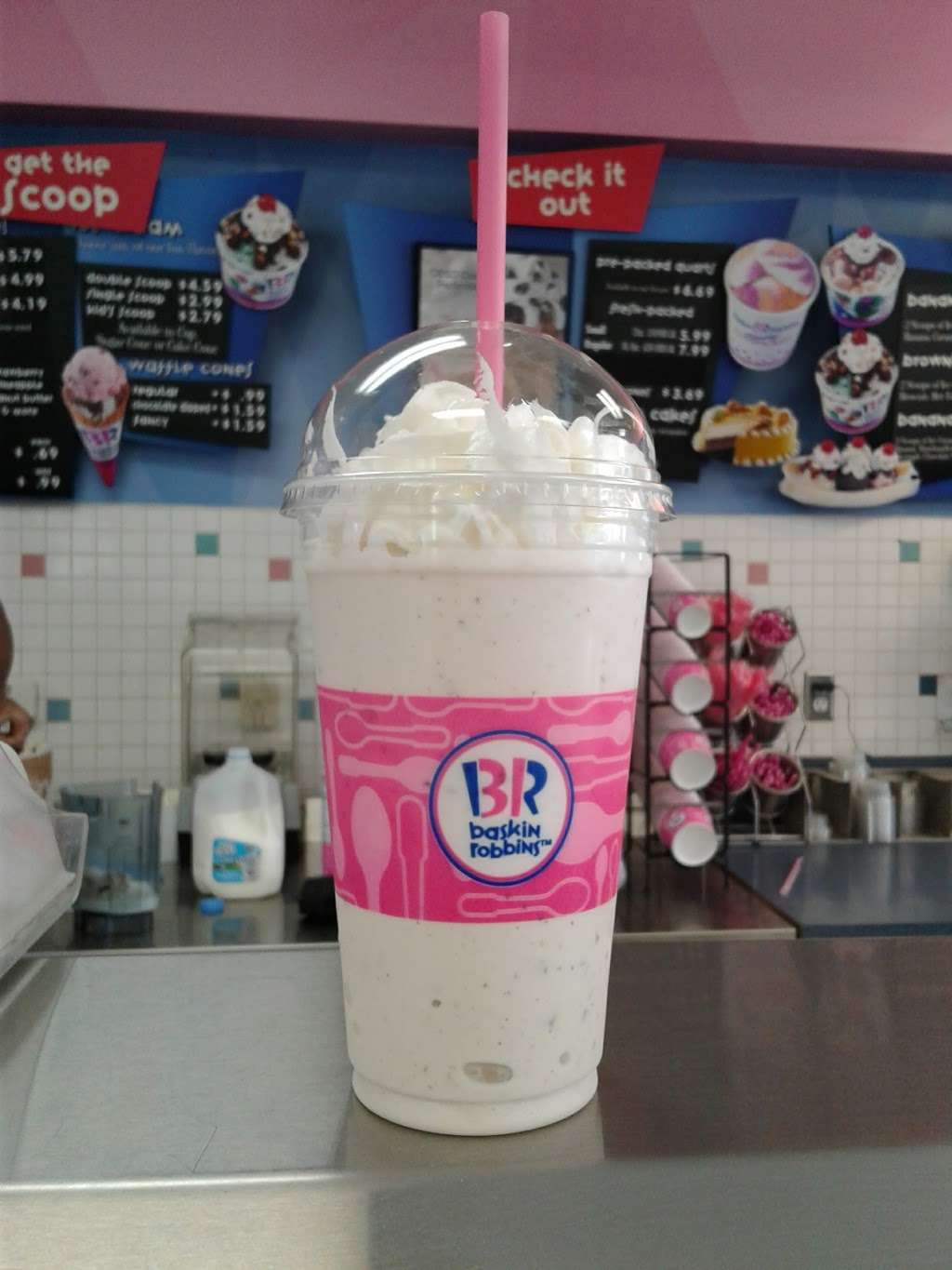 Baskin-Robbins | Glendale Square, 1010 N Glendale Ave #104, Glendale, CA 91206, USA | Phone: (818) 241-3131