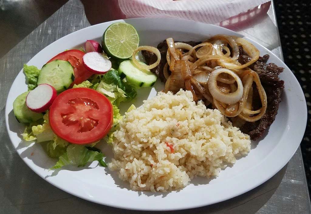 Cantarito Salvadorian Restaurant | 730 W Lancaster Blvd #102, Lancaster, CA 93534 | Phone: (661) 951-3939