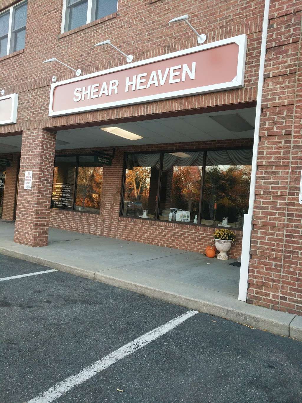 Shear Heaven Hair Design | 9375 Chesapeake St, La Plata, MD 20646, USA | Phone: (301) 934-0981