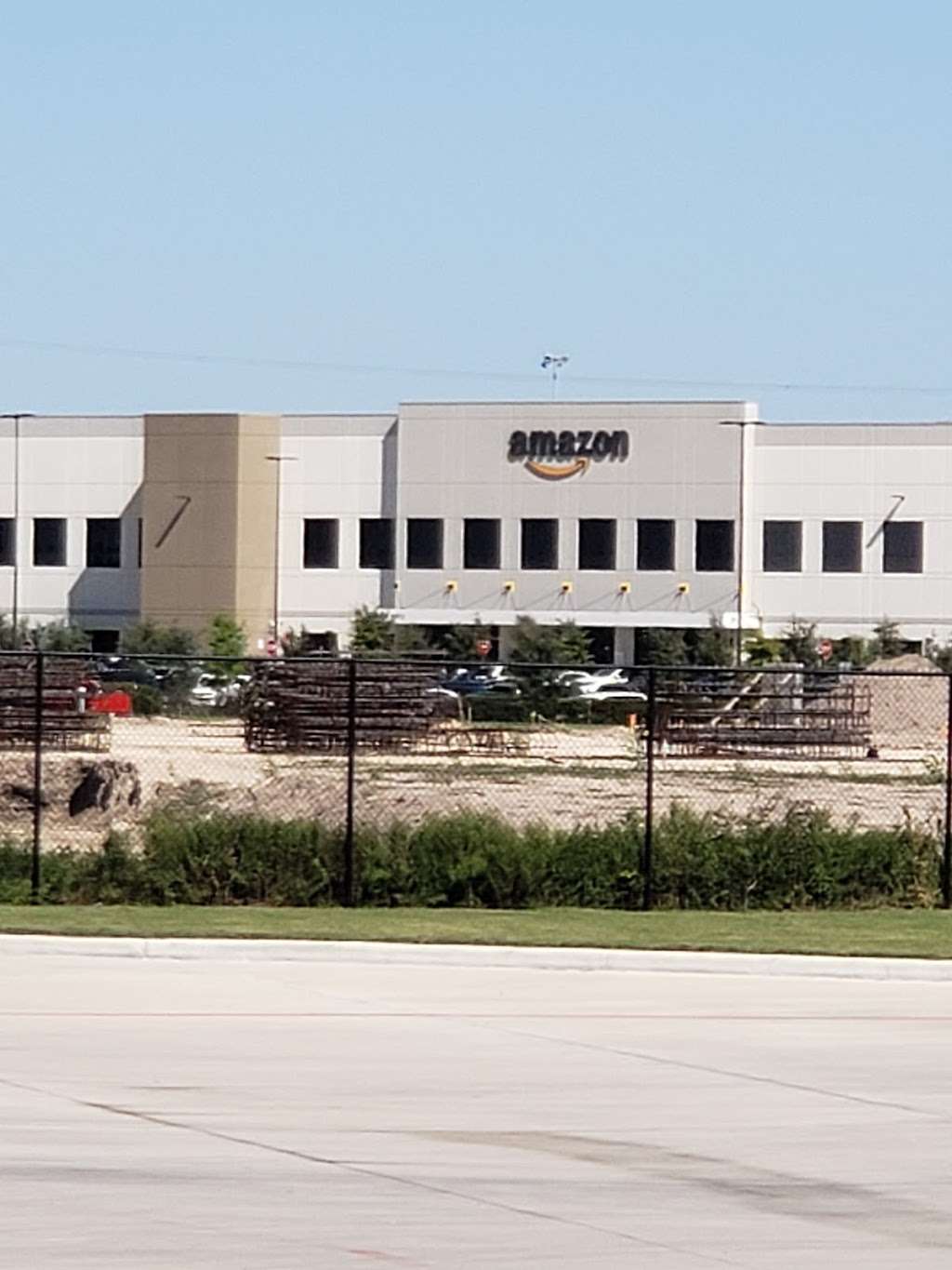 Emser Tile Central Distribution Center, 10433 Ella Blvd, Houston, TX