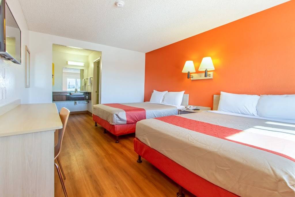 Motel 6 Phoenix, AZ - Airport - 24th Street | 214 S 24th St, Phoenix, AZ 85034, USA | Phone: (602) 244-1155