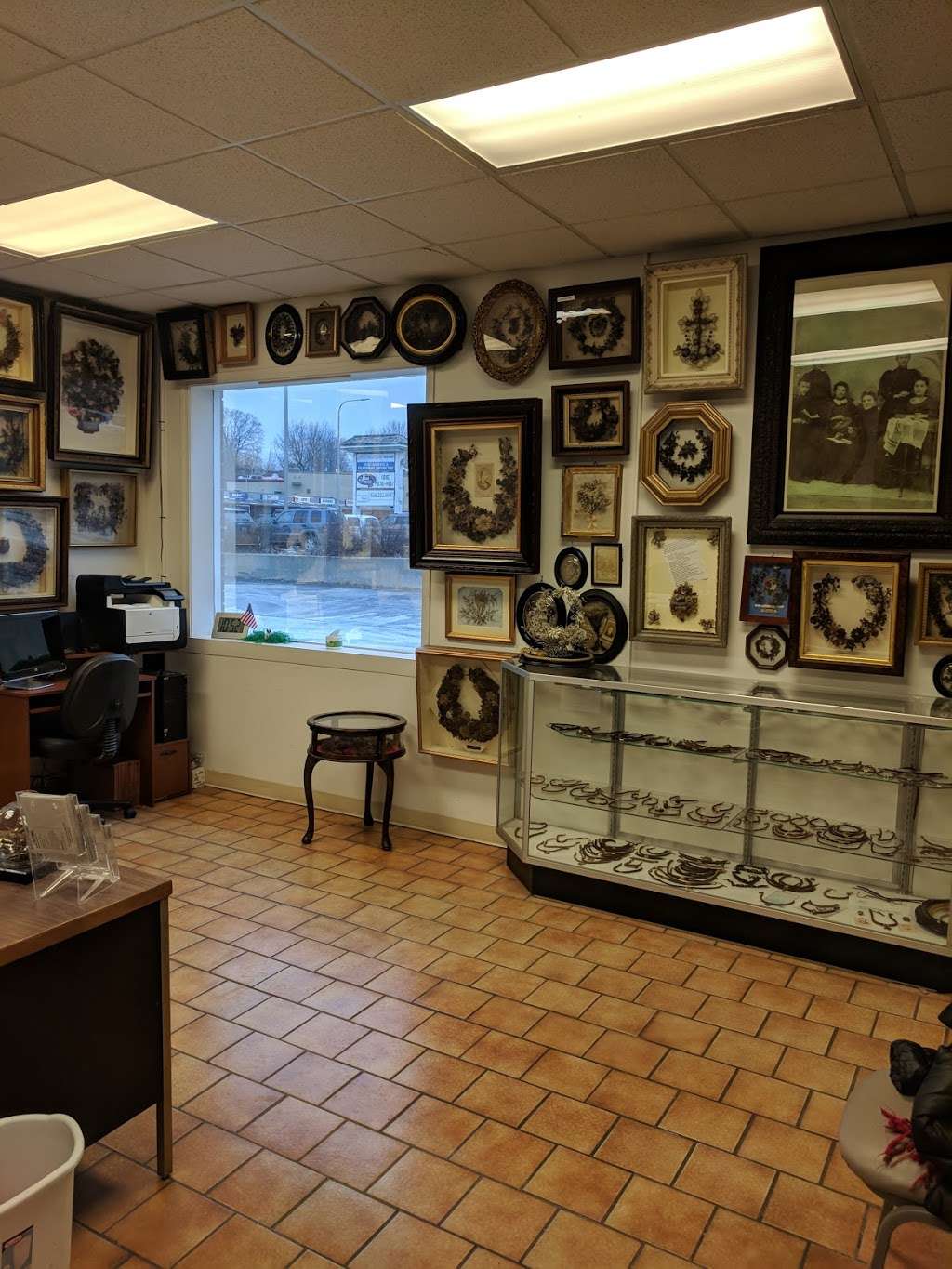 Leilas Hair Museum | 1333 S Noland Rd, Independence, MO 64055 | Phone: (816) 833-2955