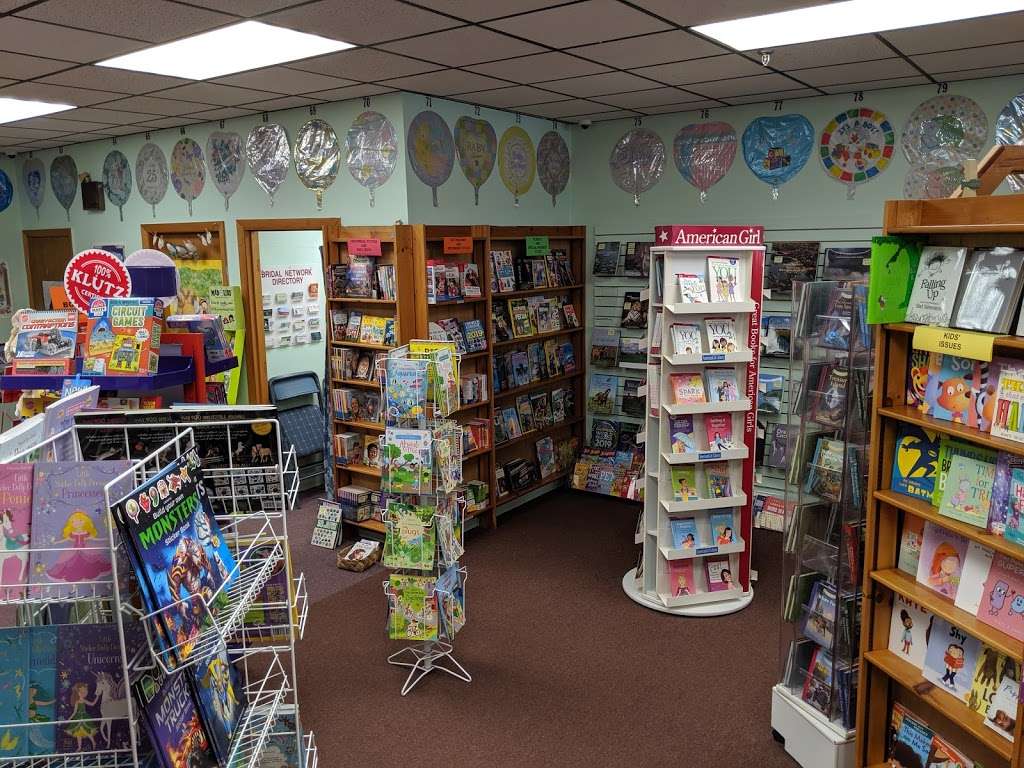 Annies Book Stop | 575 S St W, Raynham, MA 02767, USA | Phone: (508) 823-9696