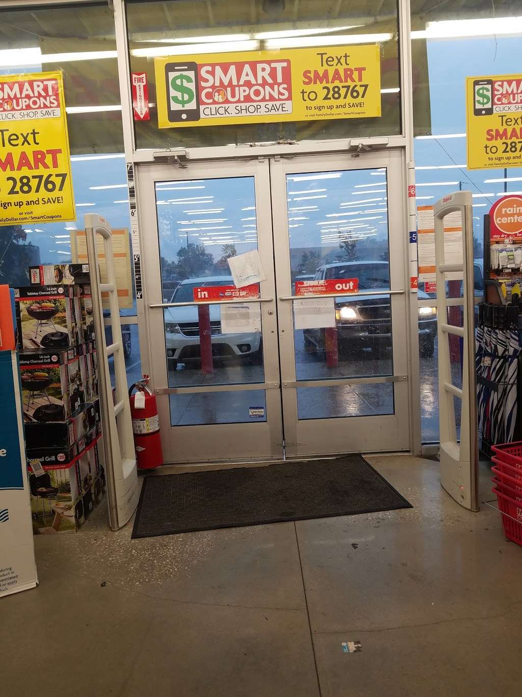 Family Dollar | 695 Walnut St, Kissimmee, FL 34759 | Phone: (863) 852-1974