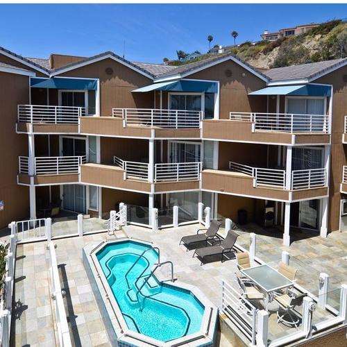 Beachfront Inn & Suites | 34734 Coast Hwy, Capistrano Beach, CA 92624, USA | Phone: (949) 248-1316