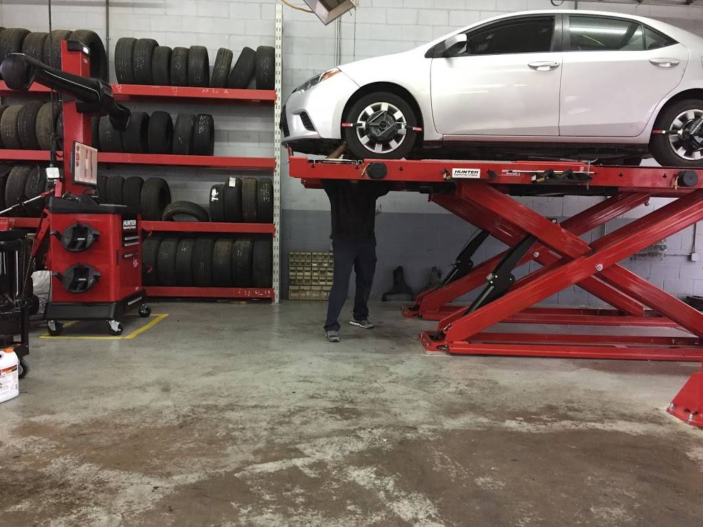 Euless Express Lube | 2740 W Euless Blvd, Euless, TX 76040, USA | Phone: (817) 571-8100 Euless Express Lube | 2740 W Euless Blvd, Euless, TX 76040, USA | Phone: (817) 571-8100