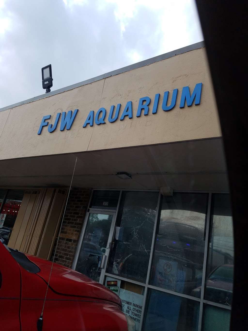 FJW AQUARIUM | 3839 Mangum Rd, Houston, TX 77092, USA | Phone: (281) 948-8803