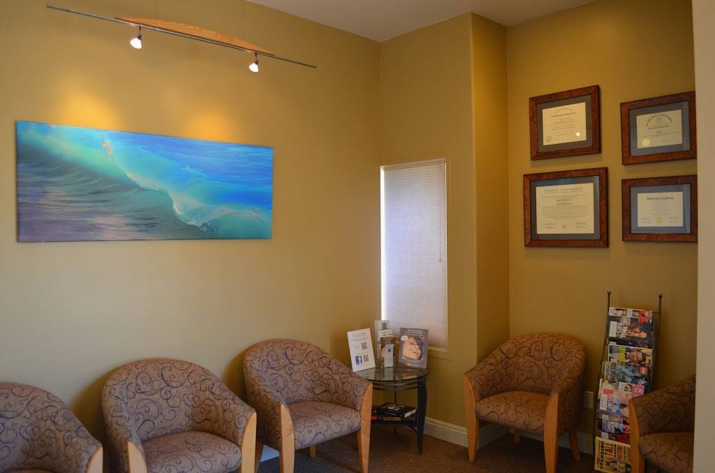 Beachwalk Dental Center | 437 Hwy 101 #121, Solana Beach, CA 92075, USA | Phone: (858) 794-0231