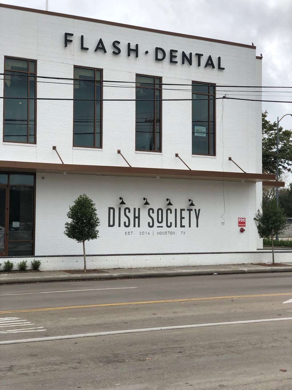 Flash Dental | 1050 Yale St #200, Houston, TX 77008, USA | Phone: (281) 407-9989