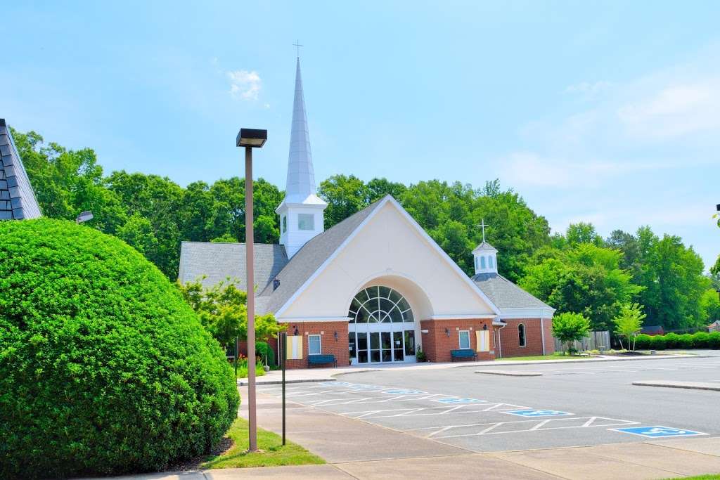 St Anns Catholic Church | 105 S Snead St, Ashland, VA 23005, USA | Phone: (804) 798-5039