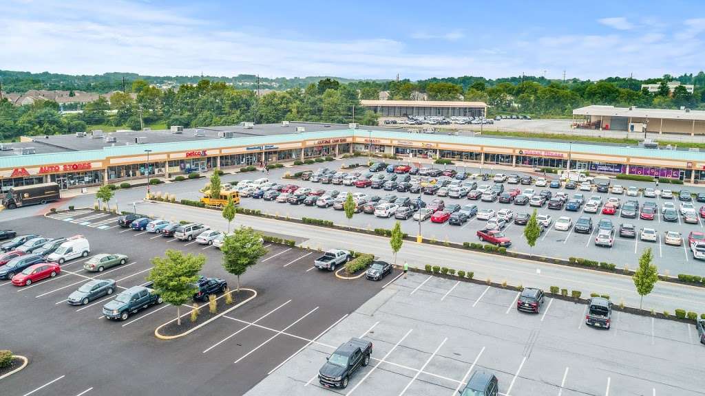 Tilghman Square Shopping Center | 4680 Broadway, Allentown, PA 18104