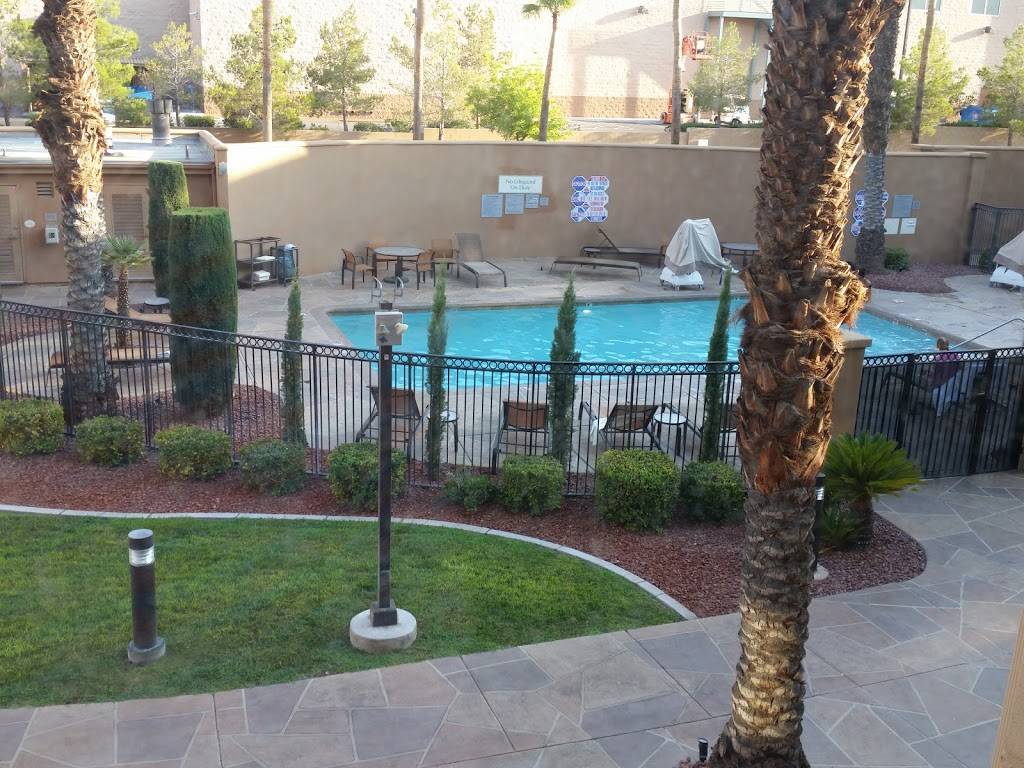 Courtyard by Marriott Las Vegas Summerlin | 1901 N Rainbow Blvd, Las Vegas, NV 89108, USA | Phone: (702) 646-4400