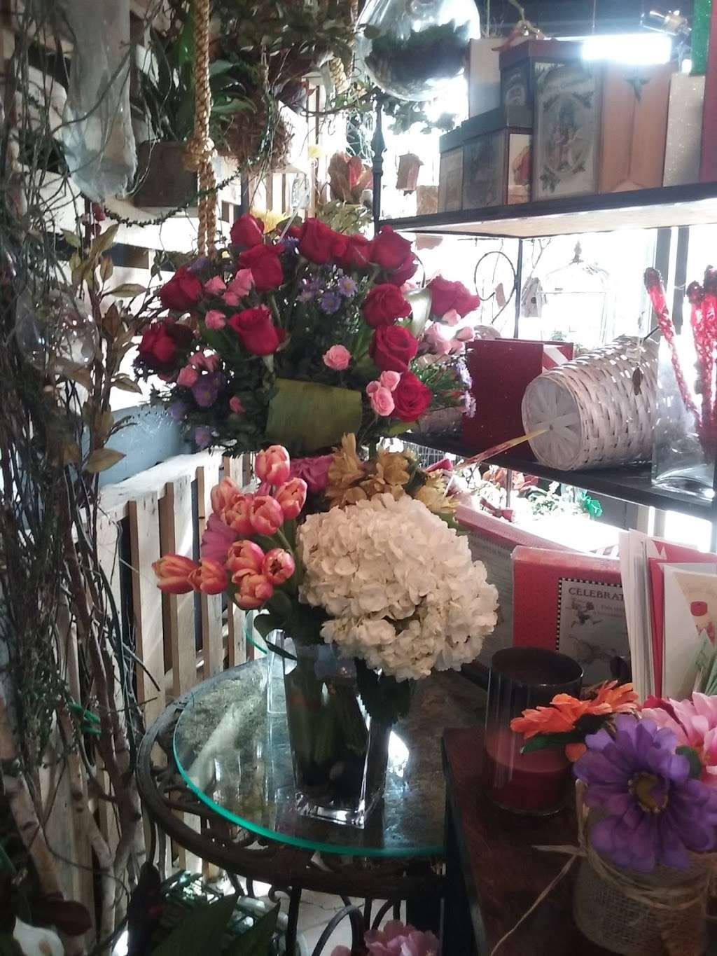 Karens Flower Kottage | 31109 Mission Blvd, Hayward, CA 94544, USA | Phone: (877) 558-5633