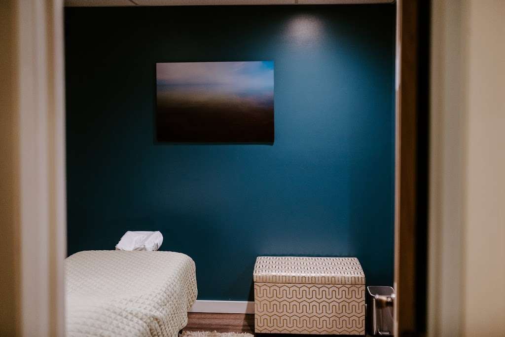 MAK Spa Three Oaks | 13 N Elm St, Three Oaks, MI 49128, USA | Phone: (269) 756-2400