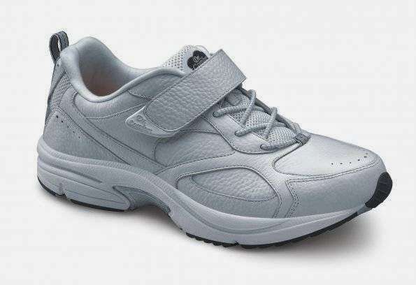 Heatlhy Feet Diabetic Shoes - shoe store  | Photo 7 of 9 | Address: 10639 Burbank Blvd, North Hollywood, CA 91601, USA | Phone: (818) 755-4444
