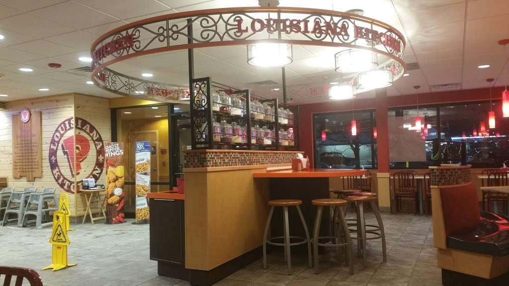 Popeyes Louisiana Kitchen | 7 W Dundee Rd, Arlington Heights, IL 60004 | Phone: (847) 398-7733