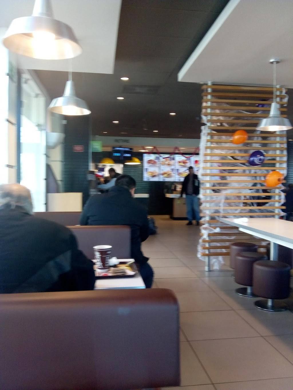 McDonalds | Av. Tecnológico 1586, Fuentes del Valle, 32500 Cd Juárez, Chih., Mexico | Phone: 800 300 3435