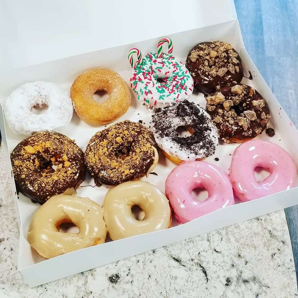 Dough Re Mi Donuts at Harris Square | 4045 Harris Square Drive, Harrisburg, NC 28075, USA | Phone: (980) 258-0843